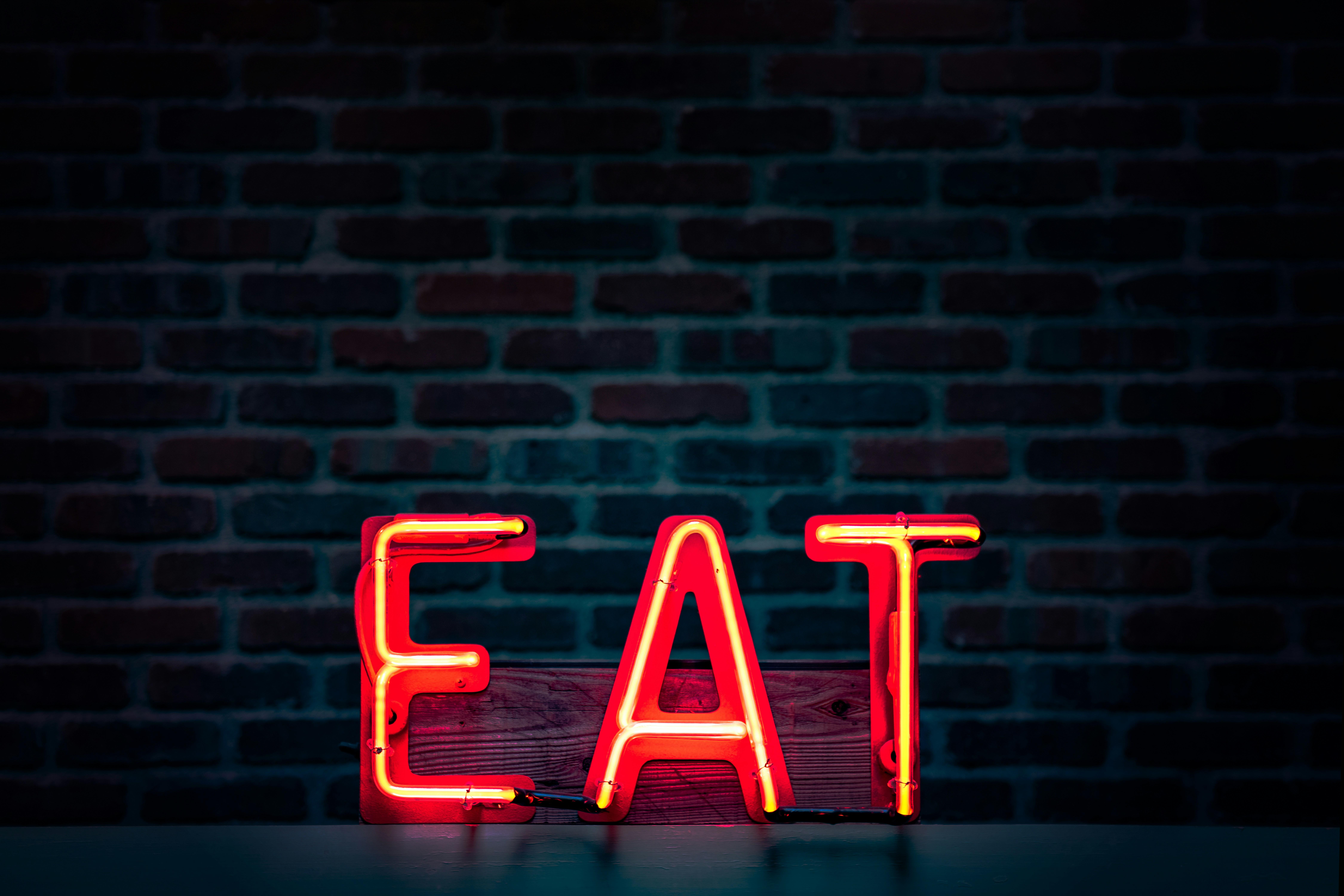 Dining Out with a Bonus: Restaurants ​that Reward