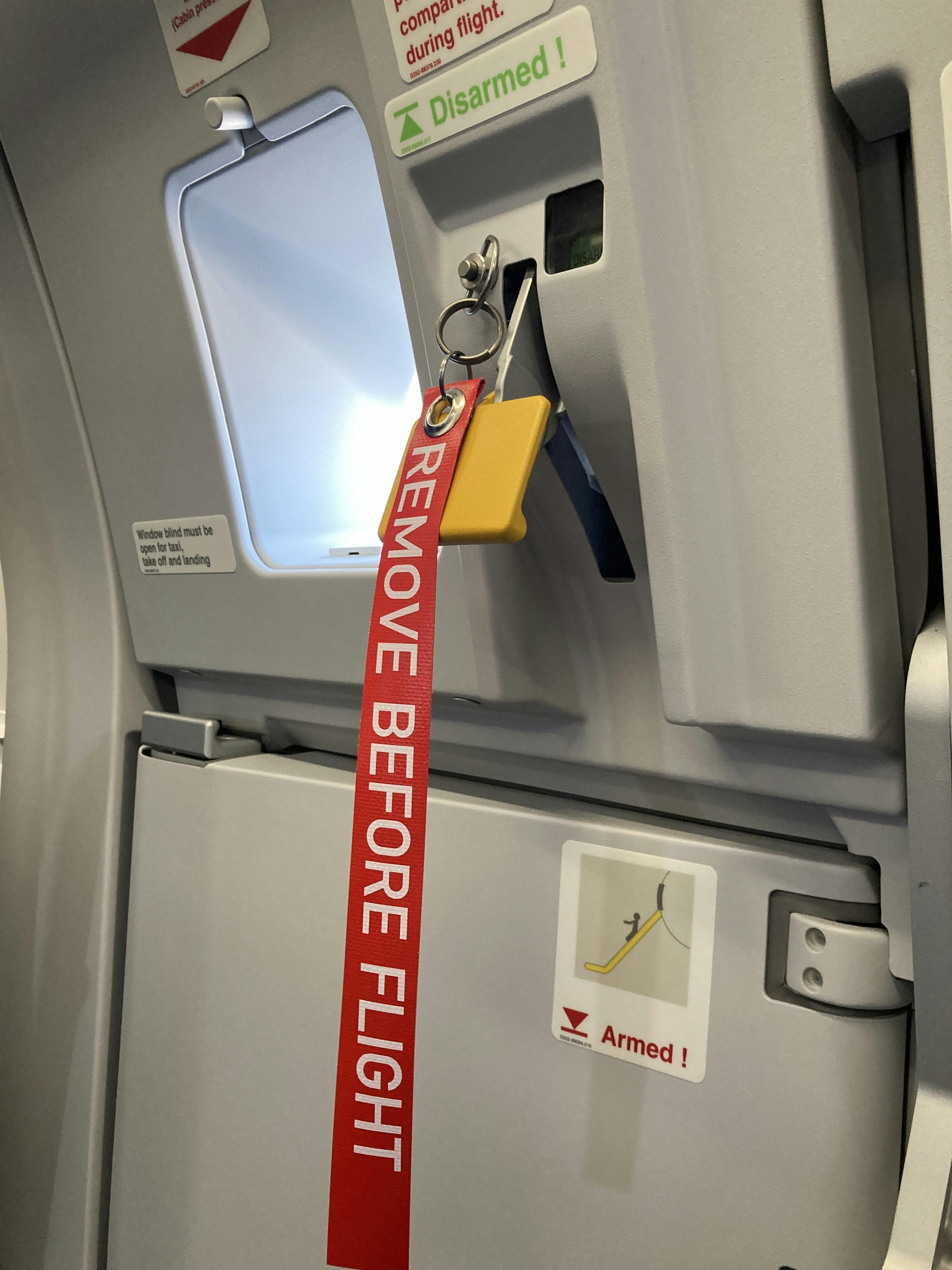 Comparing the Financial Benefits of Cashback and Airline Miles