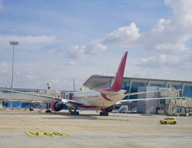 Do Cashback Rewards Beat Airline Miles in Value