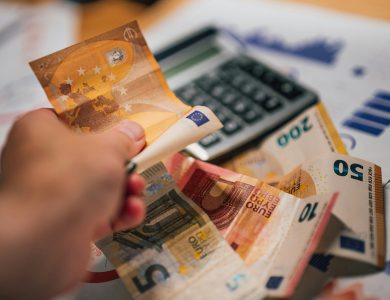 How to Get Cashback on Airline Ticket Purchases