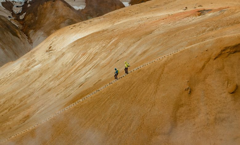 How to Use Off-Peak Travel to Save on Flights and Hotels