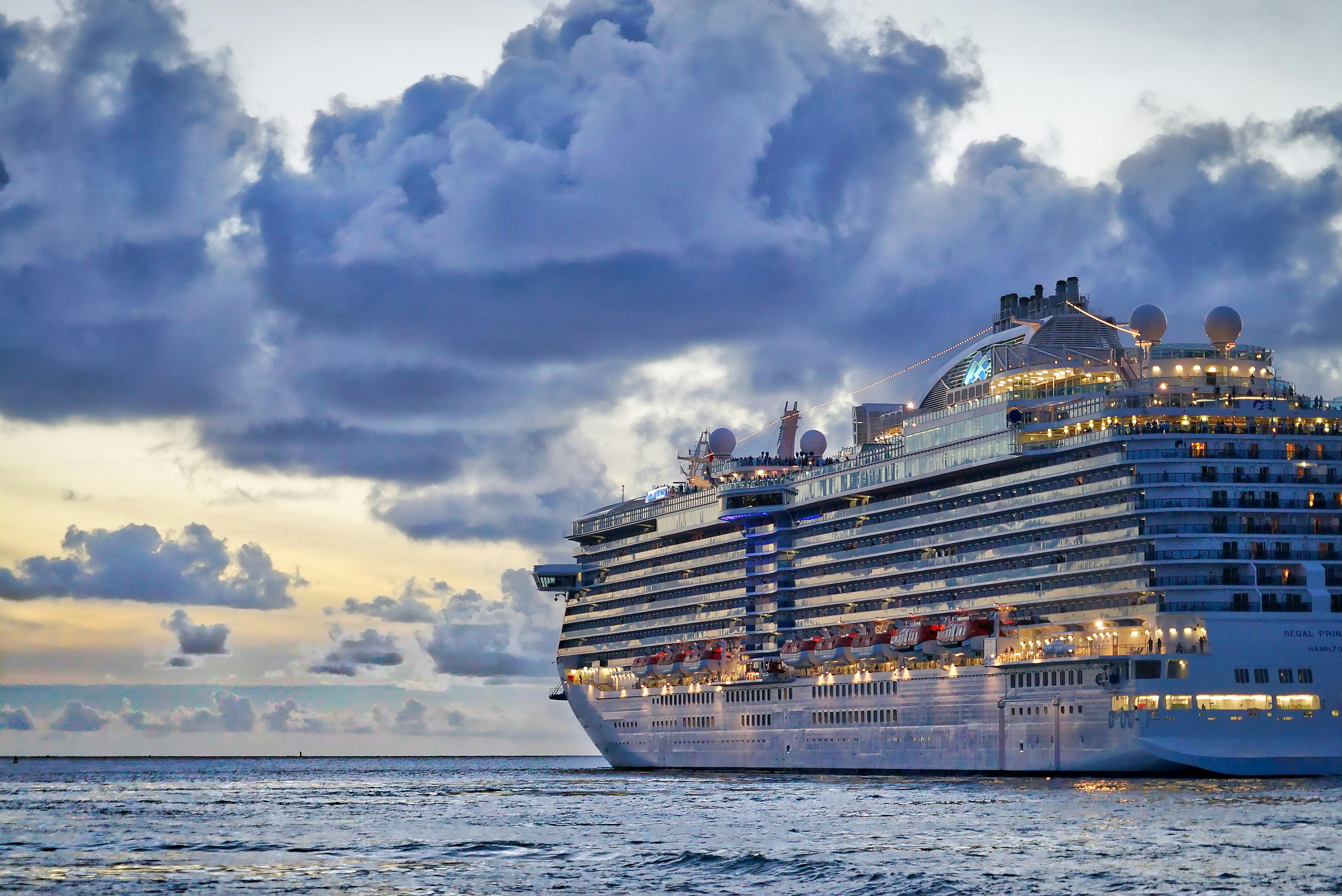 Navigating Loyalty Programs for Cruise Deals