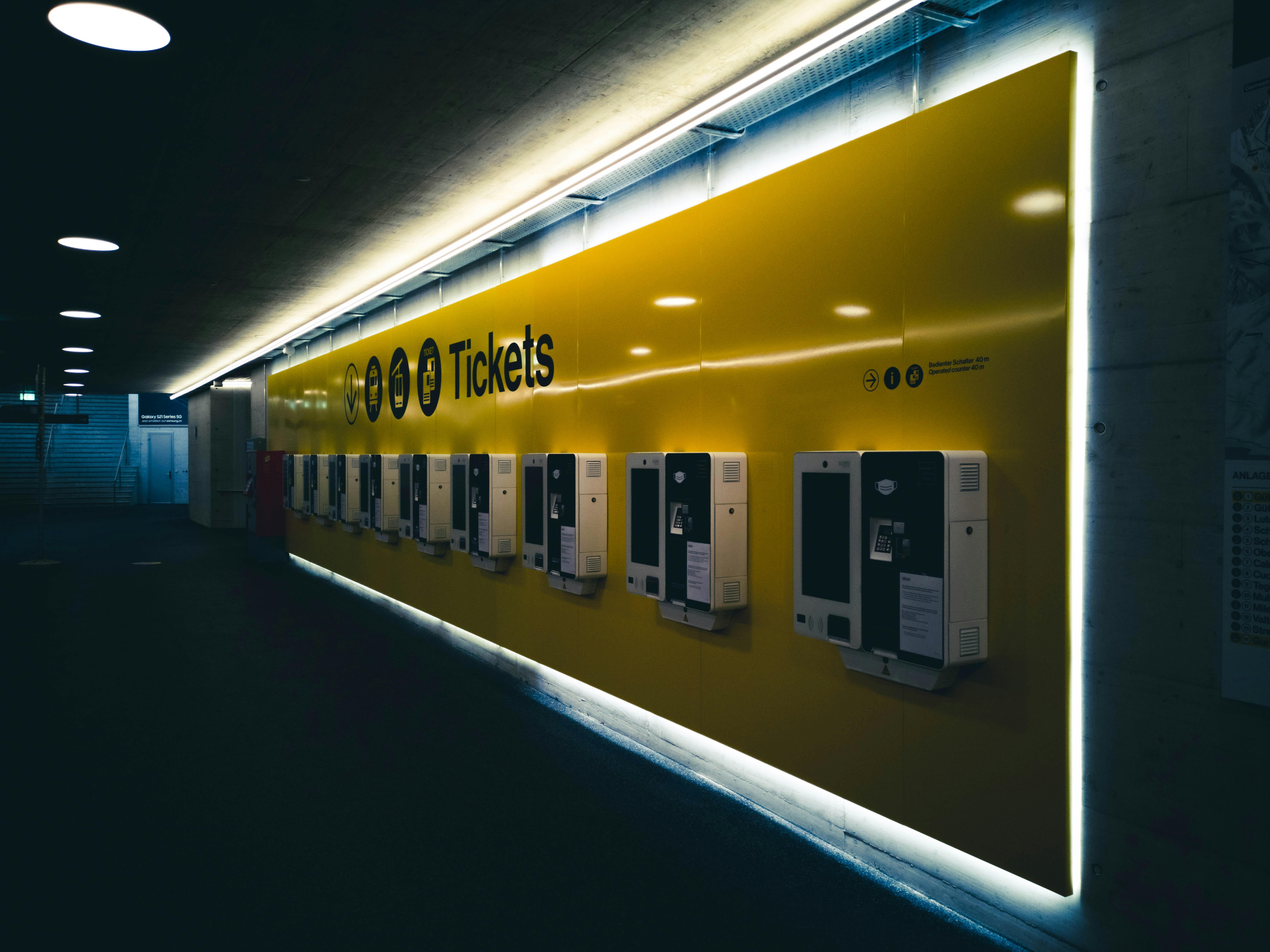 Frequent Flyer Goldmine: Maximizing Last-Minute Award Opportunities