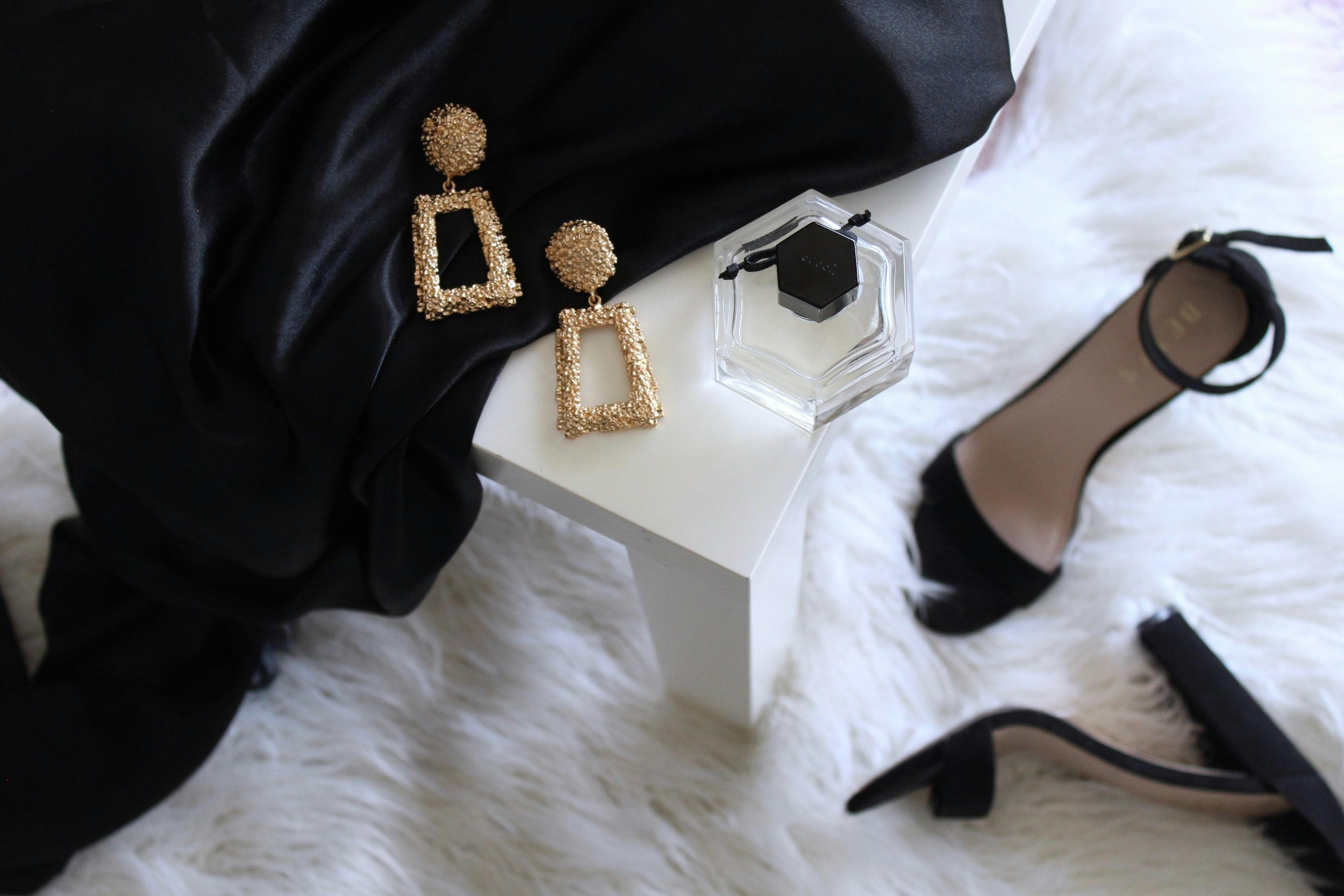 Strategic Credit Card Choices for Luxury Shoppers