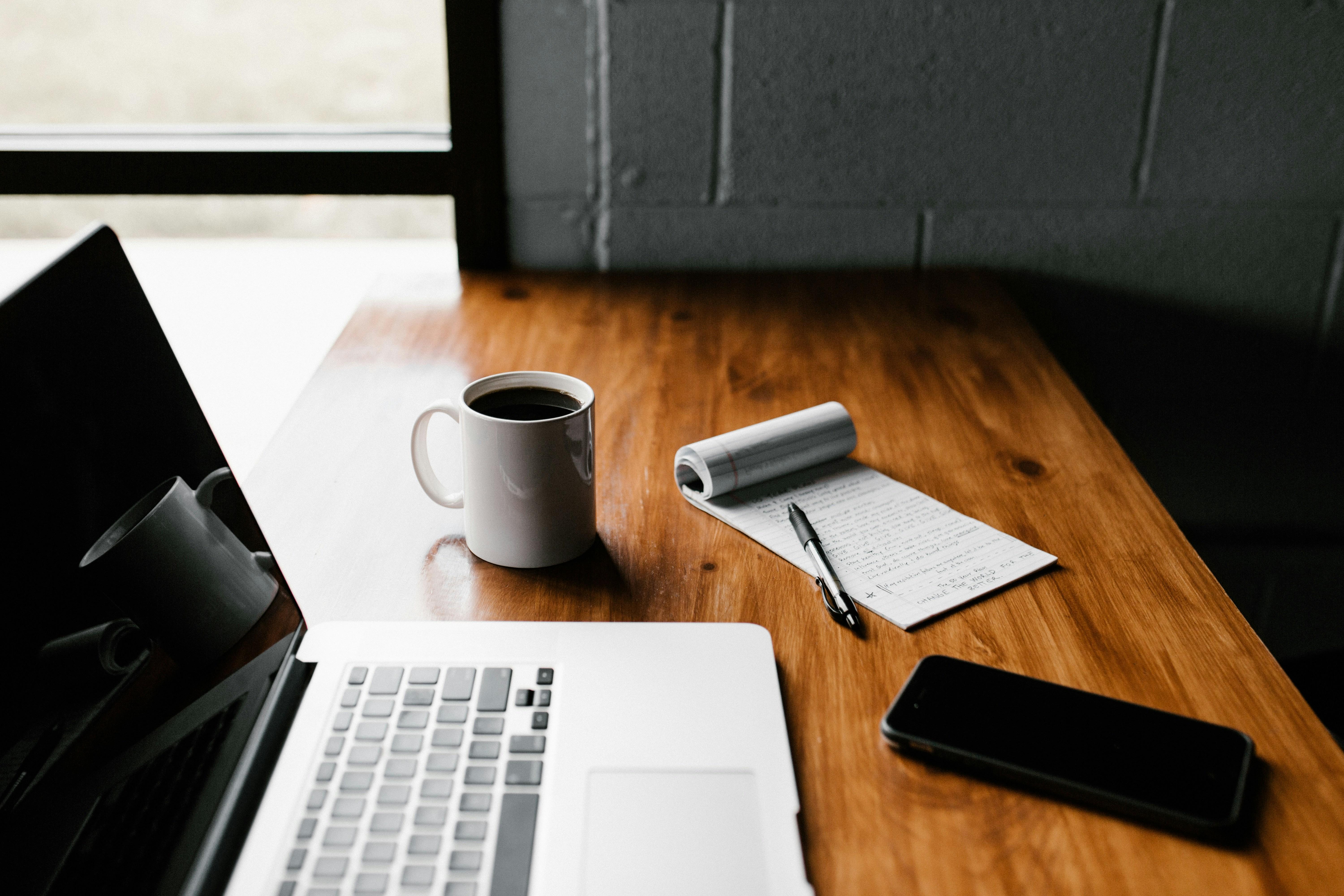 Exploring Alternatives: When and How to Combine Different Loyalty Programs
