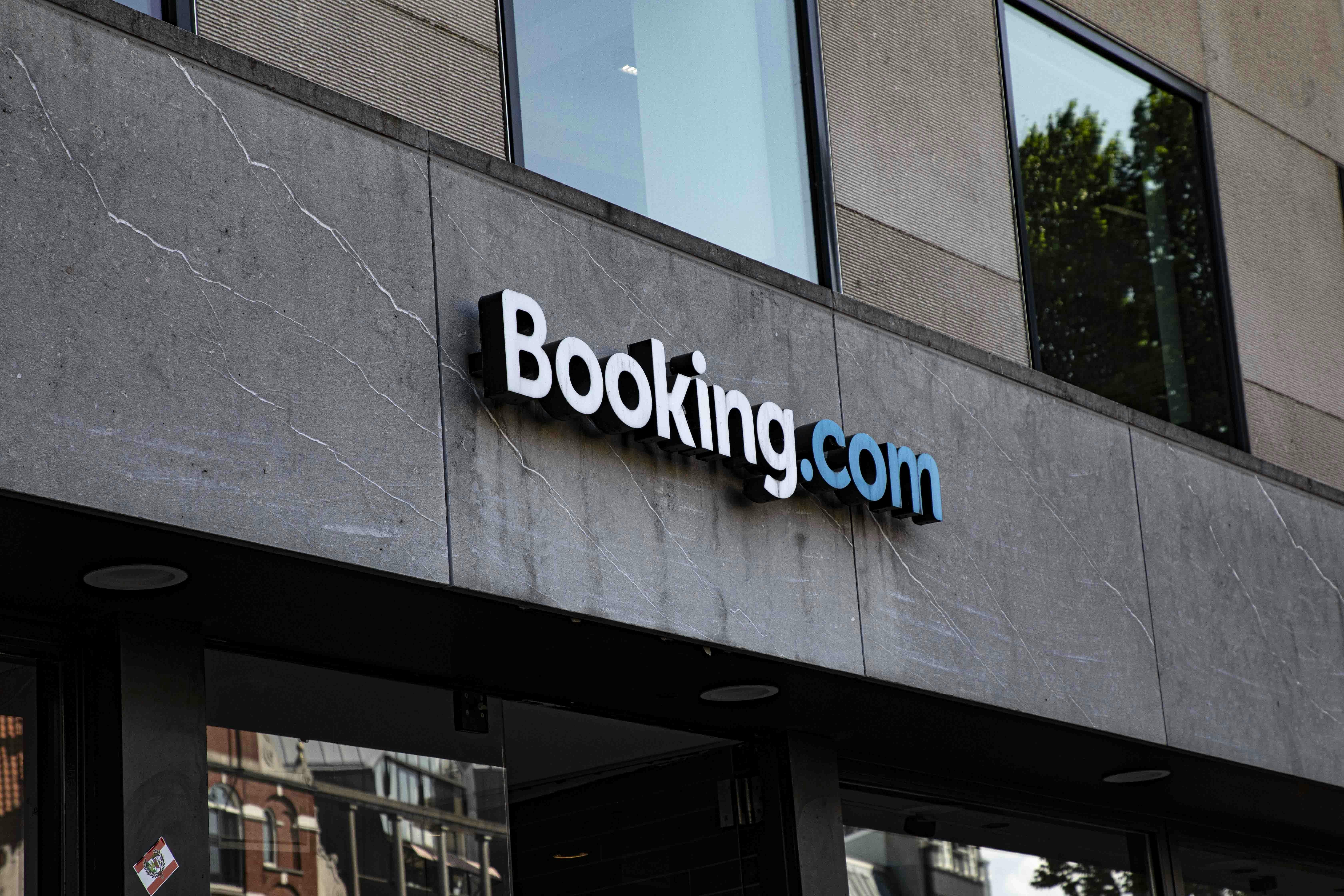 Strategic Booking: Unlocking Extra Perks