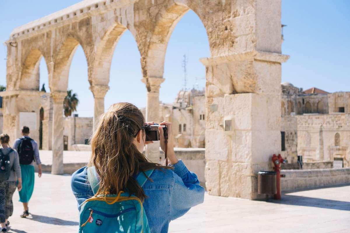 Breaking Free from the Cycle: Identifying Signs of Travel Dependency